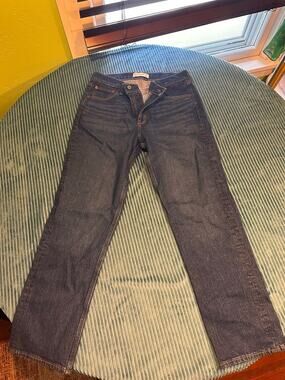 Abercrombie & Fitch 90s Straight Mid Rise - 29/Short